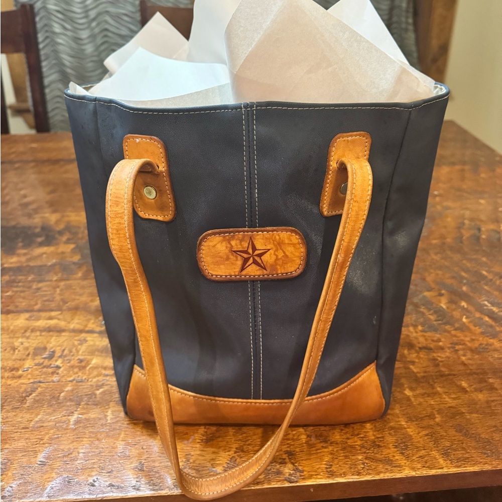 Jon Hart Alamo Heights tote